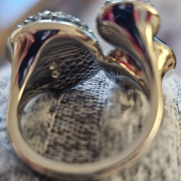 Authentic DANIELSWAROVSKI ToneBIue Crystal Ring - Picture 9 of 10